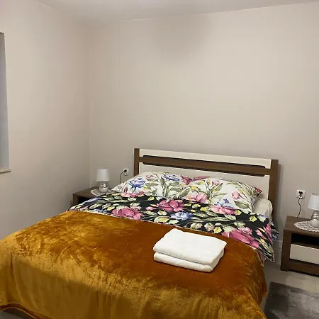 Natalii Apartment